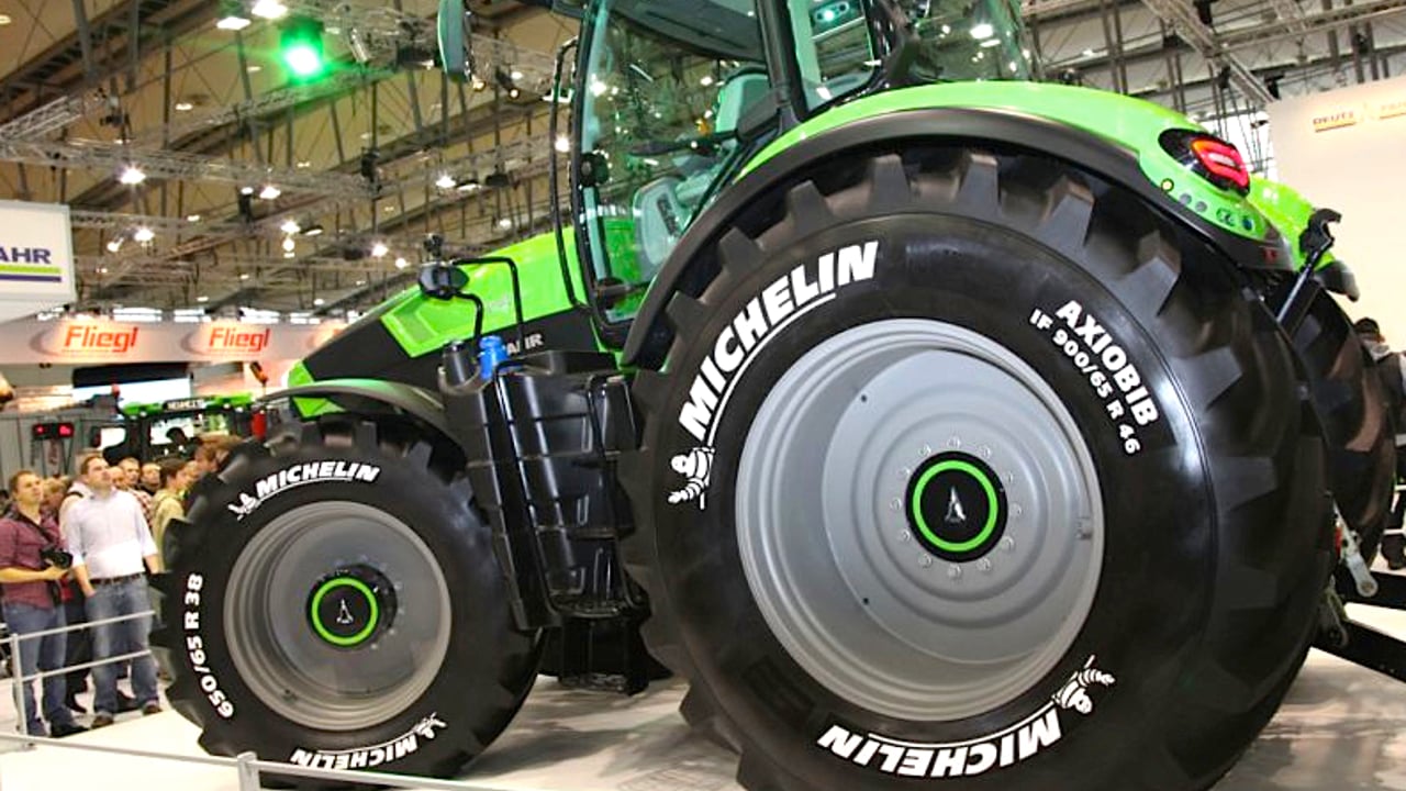 Michelin AxioBib IF900/65R46
