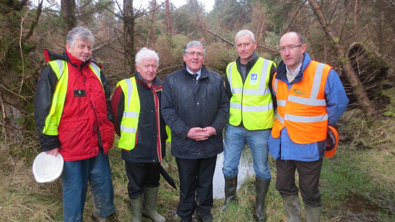 Left to Right: John Madden (Forest Service, DAFM) John O Sullivan (Coillte) Minister Tom Hayes, John Hunt (Forest Owner) and Tom Houlihan (Teagasc)