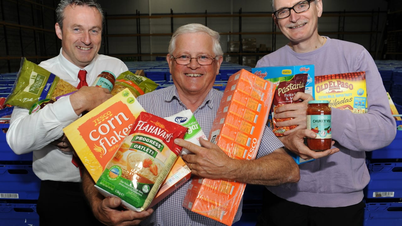 Pictured: (l-r) Tesco Retail Support Director Ciaran Foley, Regional Vice President of St Vincent de Paul Brendan Dempsey and Director of the Bia Food Initiative Eoin McCuirc