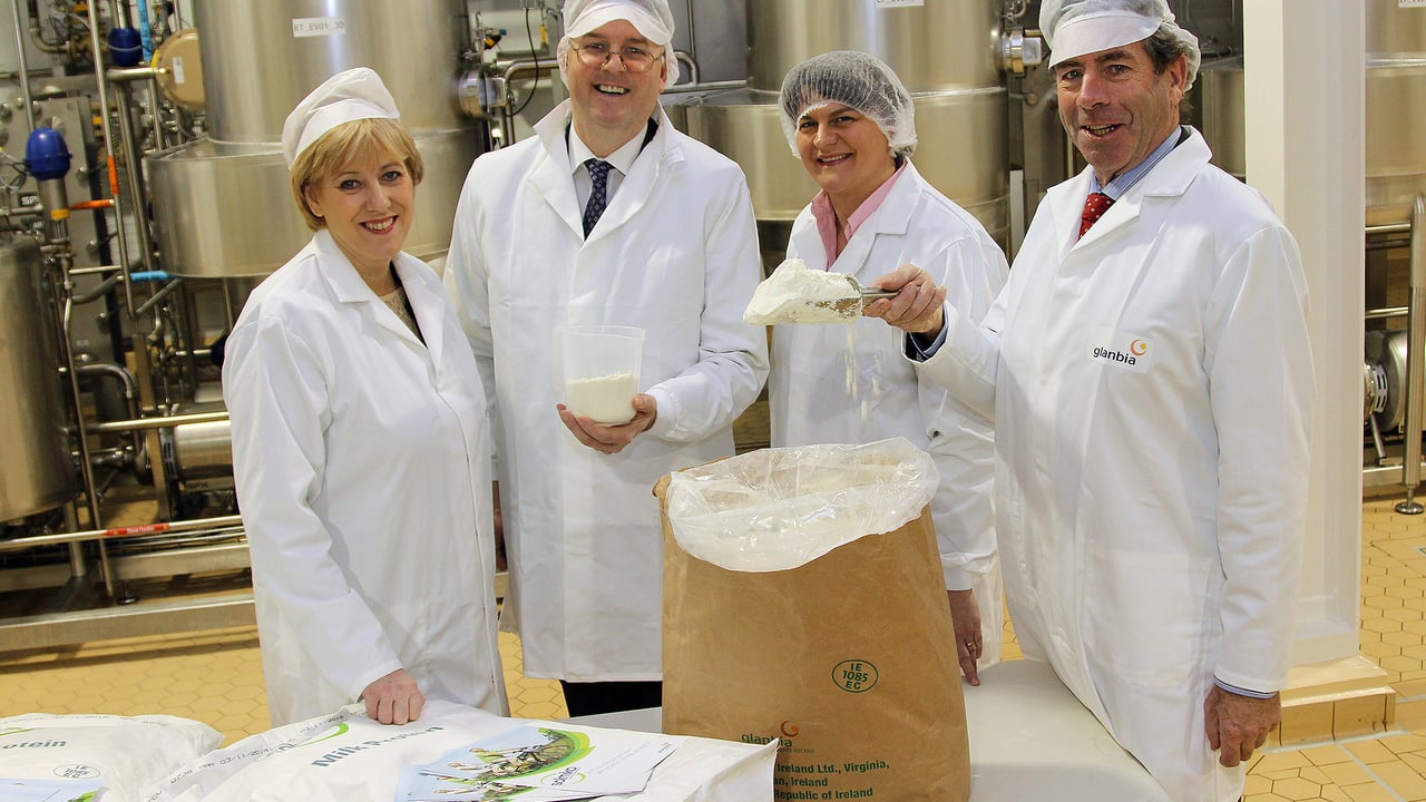 Heather Humphreys, Minister Arts, Heritage &  Gaeltacht, Jim Bergin, CEO Glanbia Ingredients Ireland; Arlene Foster, Northern Irish Minister for Enterpirse, Trade &  Investement and Liam Herlihy, Chairman Glanbia Ingredients Ireland. 