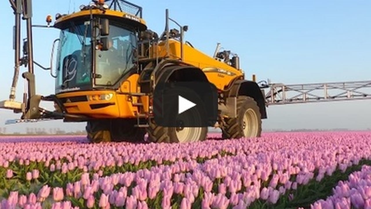Amazing video captures 36m wide boom spraying tulips