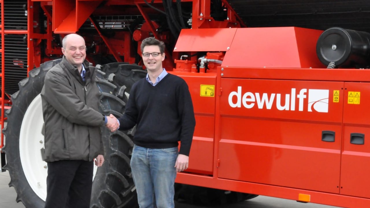 Karel Decramer of Dewulf Miedema with Philip O'Hara of LFM