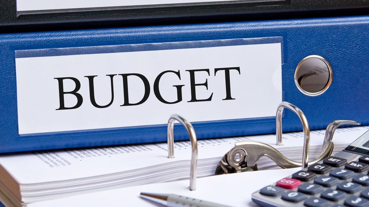 Farmers will face cashflow problems due to payment delays - McConalogue