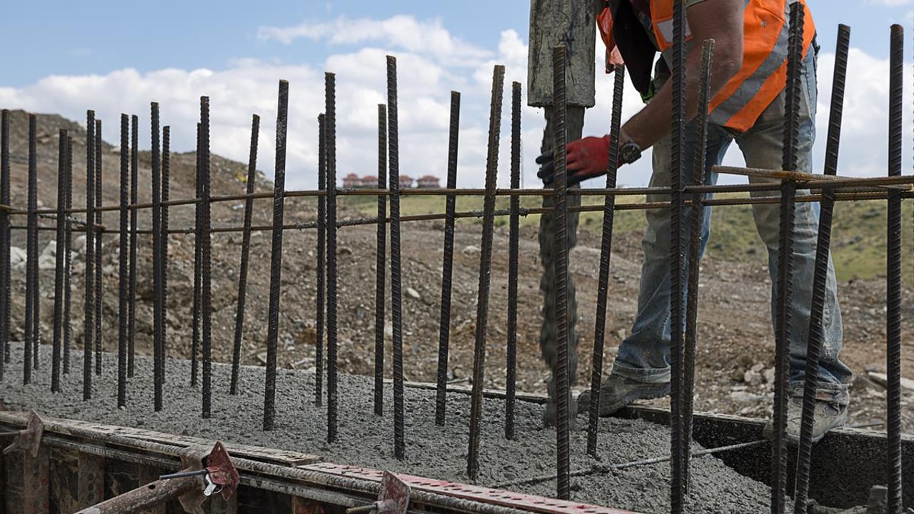 ESB Networks Farm Safety Series: Safe building work around electricity