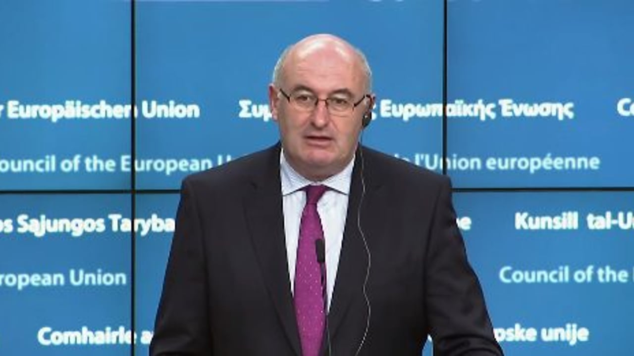 'Phil Hogan is not above the rest of us' - Tóibín