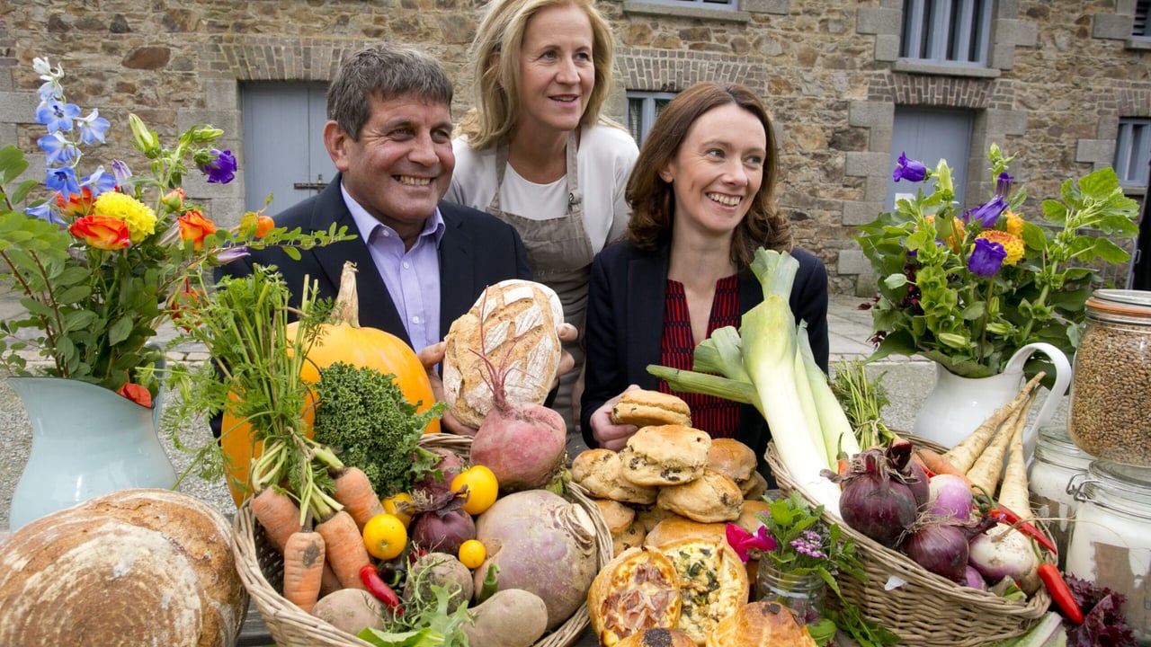 Andrew Doyle, Minister of State for Food, Forestry and Horticulture, Margaret Hoctor, Kilcullen Farm Wicklow and Mary Morrissey, Senior Manager Food and Beverage at Bord Bia