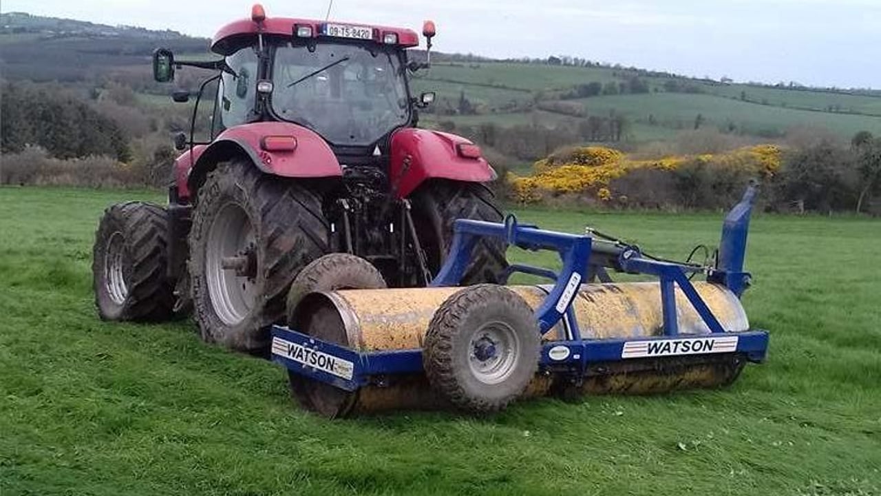 Contractors urge farmers to roll silage ground now