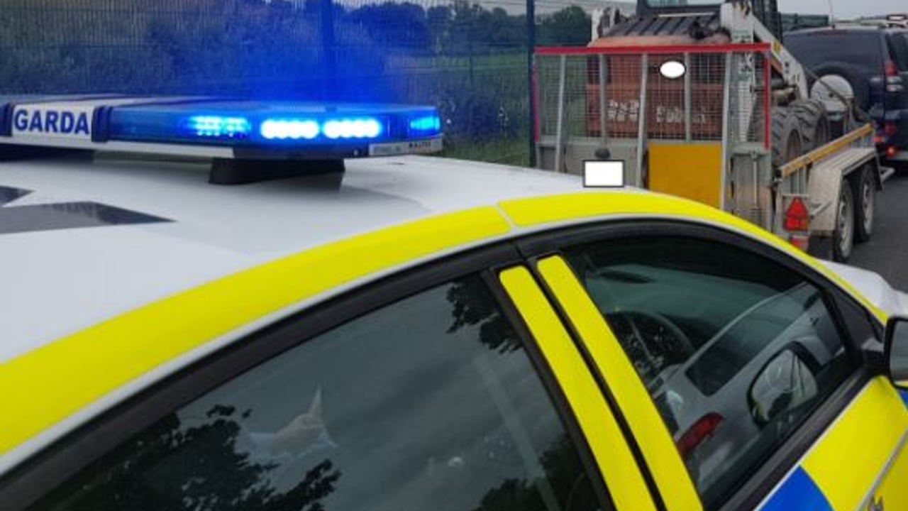 Gardai stop another 4X4 driver for towing a trailer with the incorrect licence