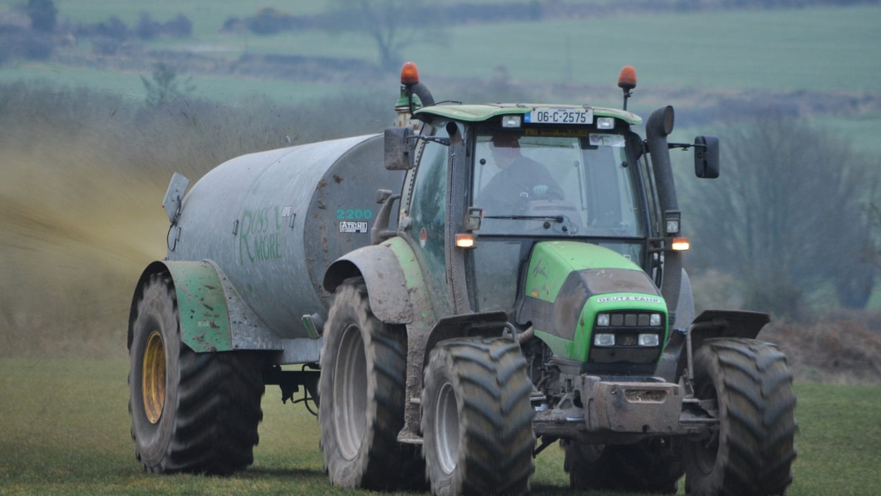 Poll: Should the deadline for spreading slurry be extended?