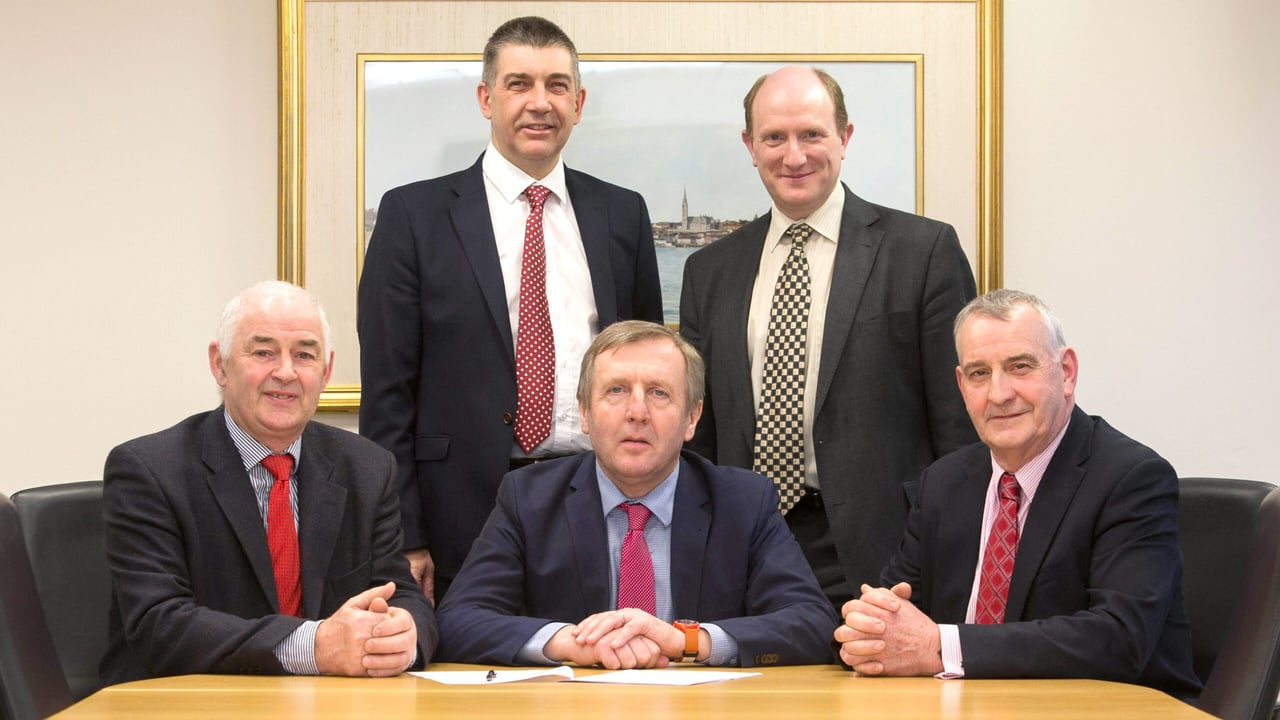L-R (sitting): Mike Magan, chairman of Animal Health Ireland; Minister for Agriculture Michael Creed; and John Thompson, chairman of Animal Health and Welfare NI. L-R (standing): David Graham CEO AHI; and Sam Strain CEO AHWNI. Image source: Finbarr O'Rourke Photography
