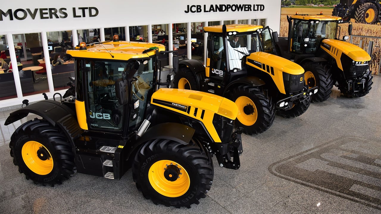 The last Fastrac 3000 Series off the production line (centre) flanked by examples of the more sophisticated Fastrac 4000 Series (left) and 8000 Series