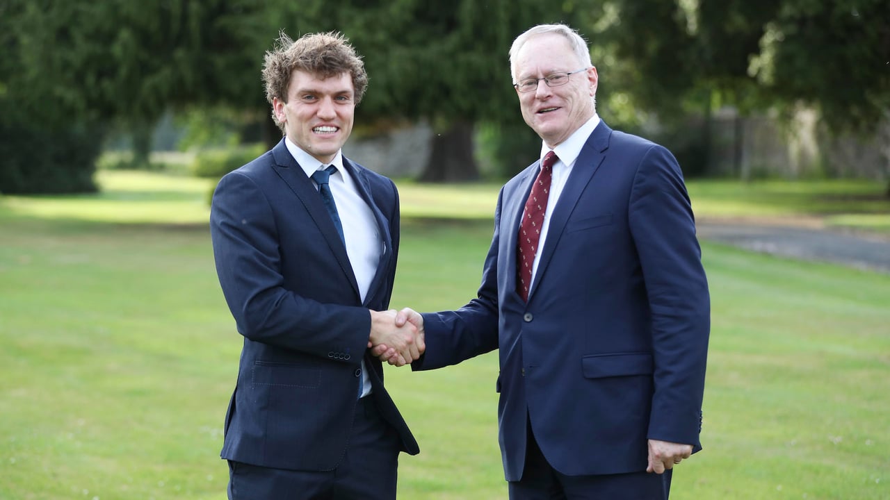 L-R: Shane O'Donnell alongside Teagasc's Dr. Lance O'Brien. Image source: Conor McCabe Photography