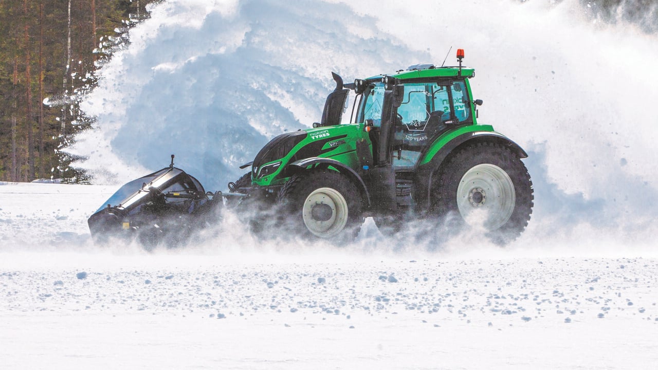 Video: 'Unmanned' Valtra sets new speed record in frosty Finland
