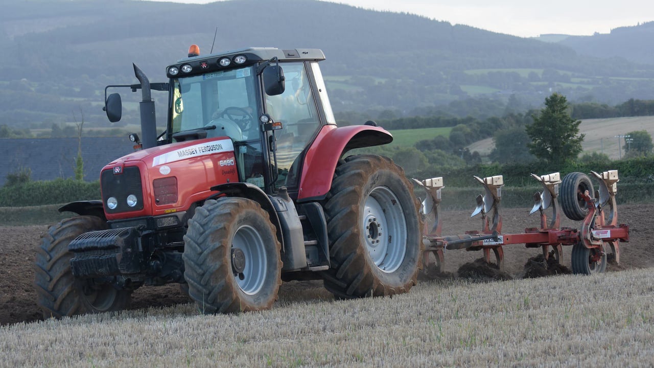 Ploughing in dry conditions in September in Co. Cork. Image source: Shane Casey