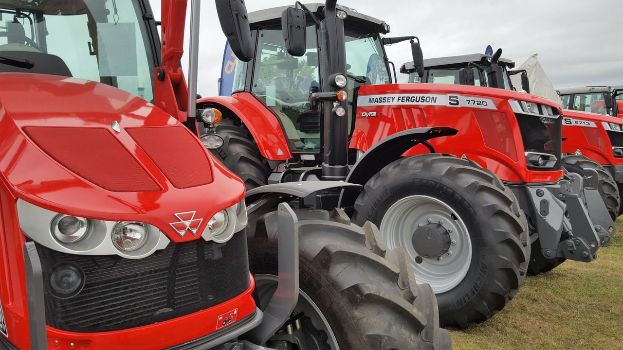 Average power of new tractors sold in the UK climbs to 167hp