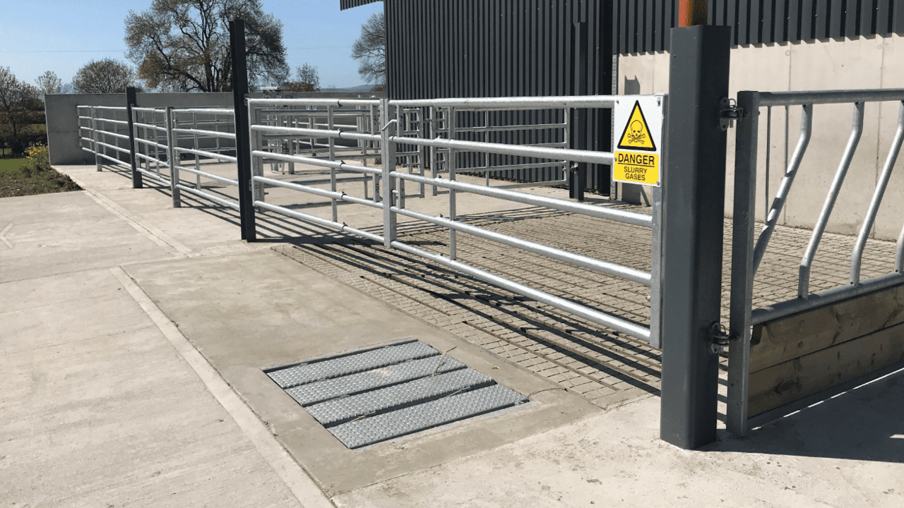 Ministers 'expect' slurry storage exemption from September