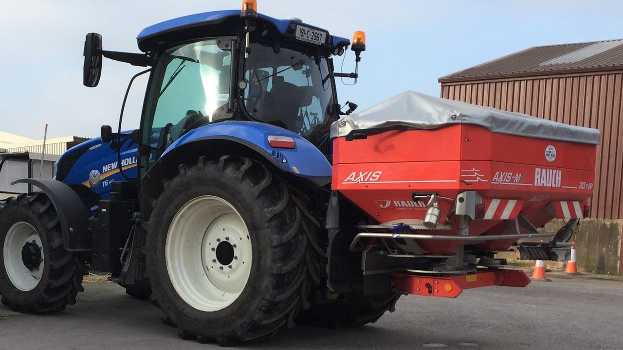 Fertiliser spreading: Key things to keep in mind this spring