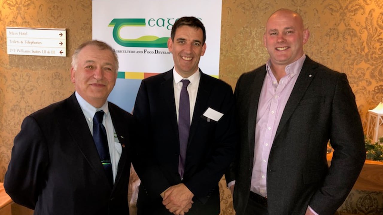 L-R: Prof. Gerry Boyle, director, Teagasc; Pearse Kelly, head of KT drystock, Teagasc; and former Irish rugby player and suckler/beef farmer John Hayes