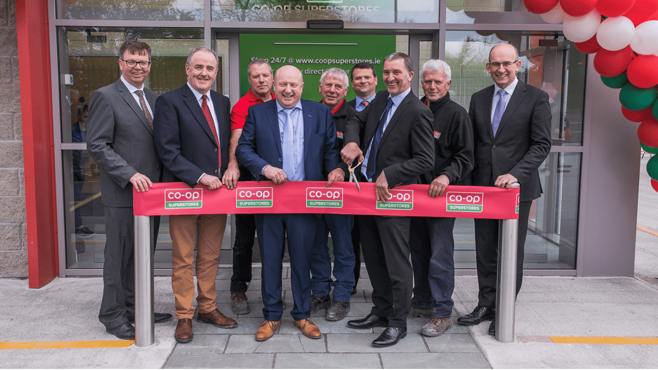 L-R: Representatives of Dairygold and the management team of the new store at the official opening