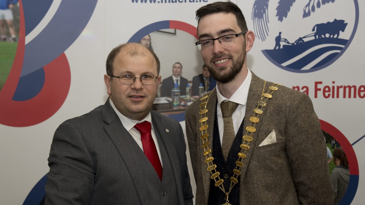 L-R: Outgoing Macra president James Healy; and incoming president Thomas Duffy. Image source: Darren Smith