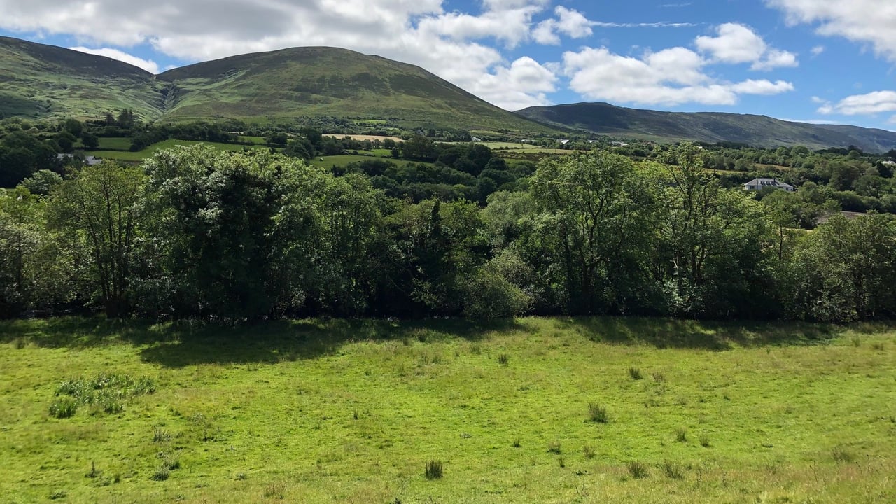 Route for Galway to Athlone cycleway to primarily use public lands