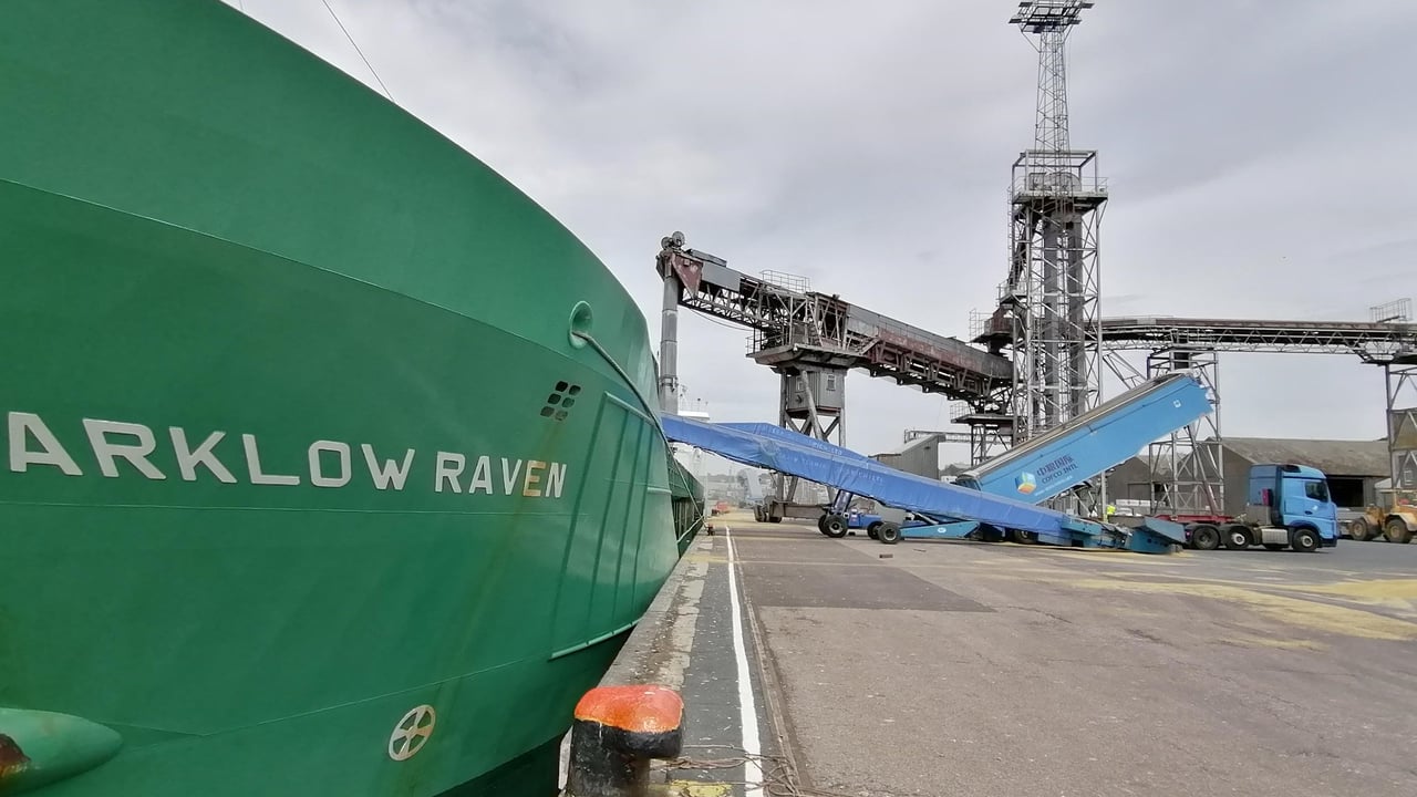 The Arklow Raven was loaded with 4,200t of barley at Ipswich Grain Terminal this week. The barley was sourced from farms across East Anglia and the boat was destined for Belfast. Image source: COFCO International UK Twitter