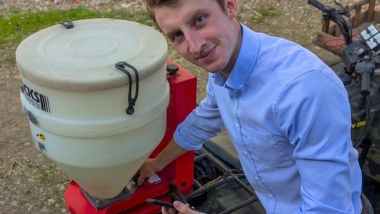 Achieving accurate slug pellet application using an app