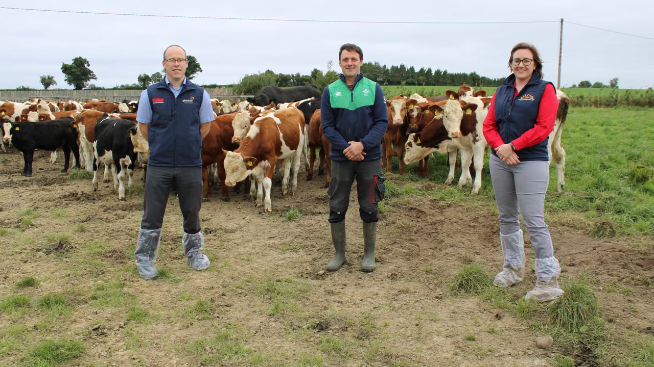 Enda Quinn (Glanbia) with Kenny Roberts and Christine Cummins (Bonanza)