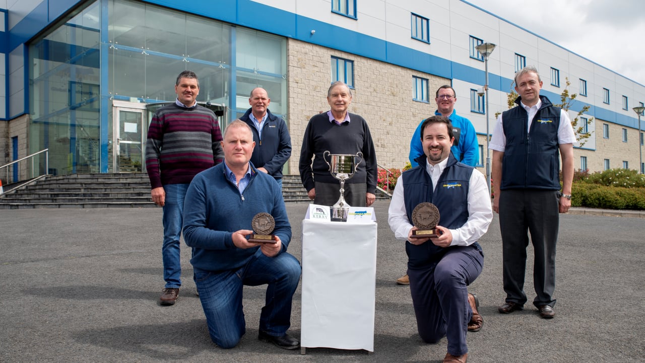 Back row: Maurice Harty, Kerry Holstein Friesian Breeders; Michael Maunsell, Kerry Holstein Friesian Breeders; Ned Harty, founder Dairymaster; Michael Griffin, Kerry Holstein Friesian Breeders; and Noel Scanlon, Dairymaster.
Front row: Leo O’Connor, Kerry Holstein Friesian Breeders; and John Harty, CEO Dairymaster. Image source: Domnick Walsh, Eye Focus Ltd