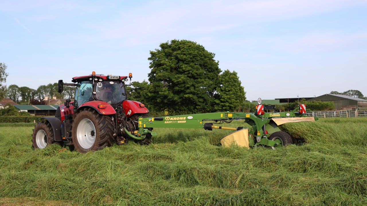 Review: contractor puts Krone mower to the test