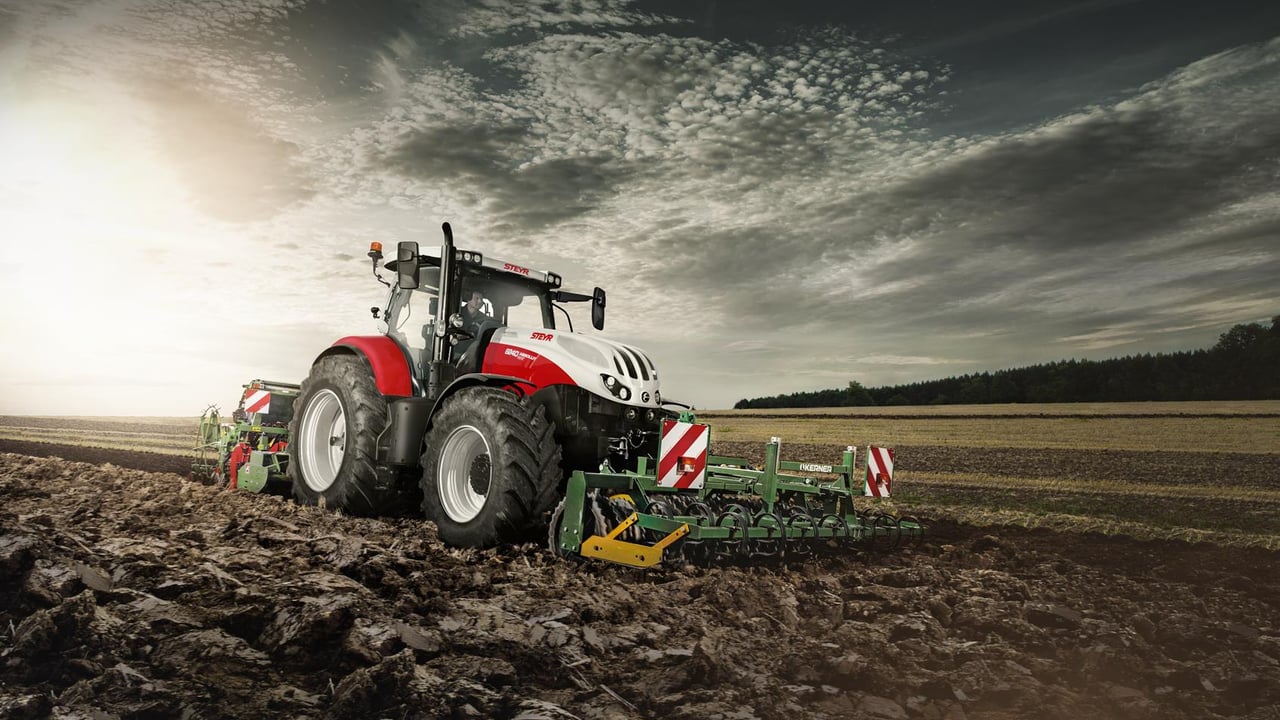 Steyr introduces new system to record tractor operations