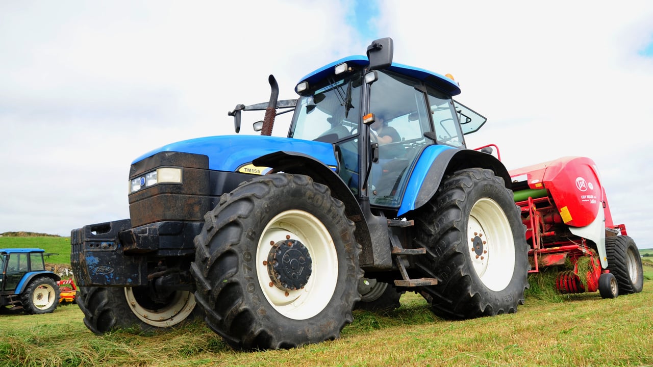 Family farm favours Fords - Machinery Focus