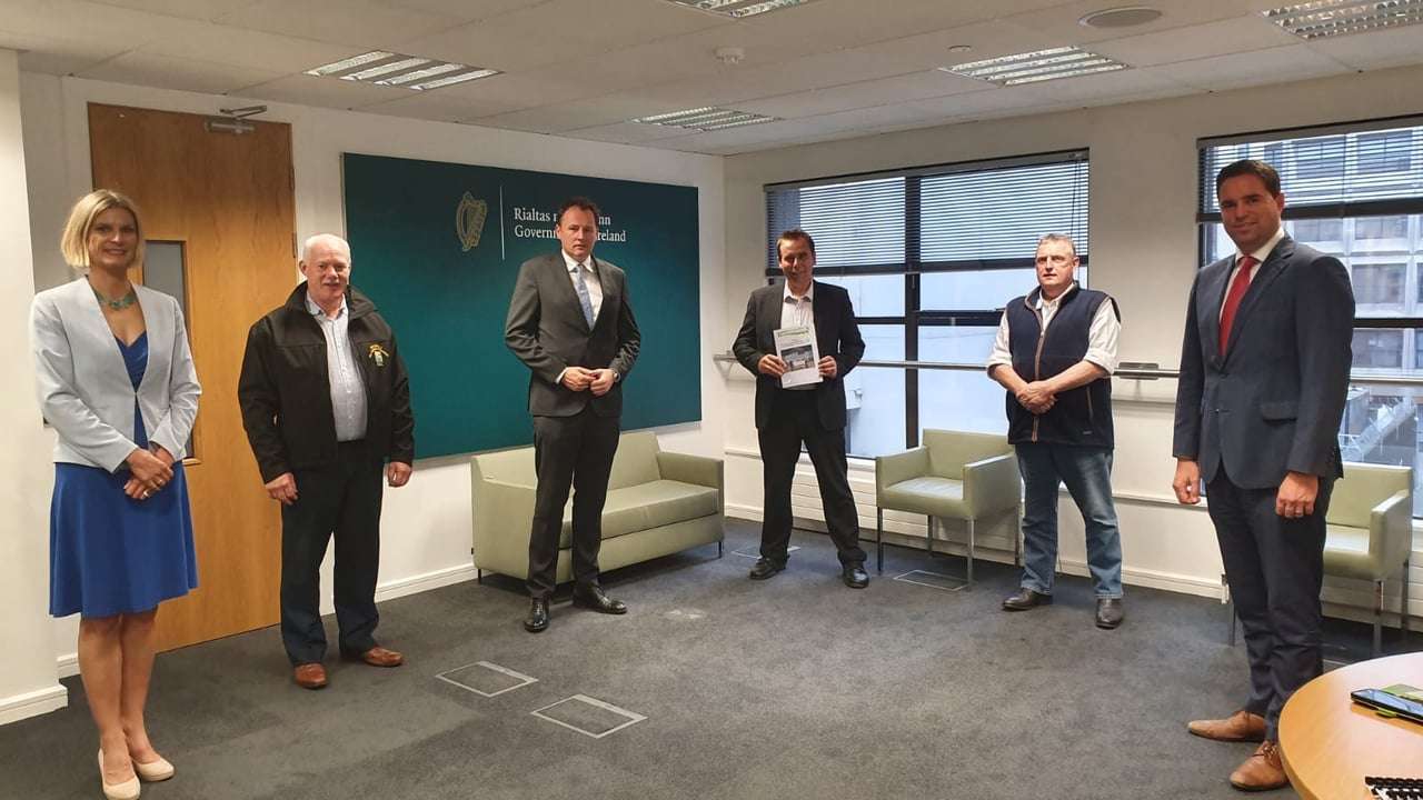 L-R: Minister of State Pippa Hackett; Pheilim Molloy, INHFA Donegal; Minister Charlie McConalogue; Vincent Roddy, INHFA Sligo; Joe Condon, INHFA Tipperary; and Minister of State Martin Heydon