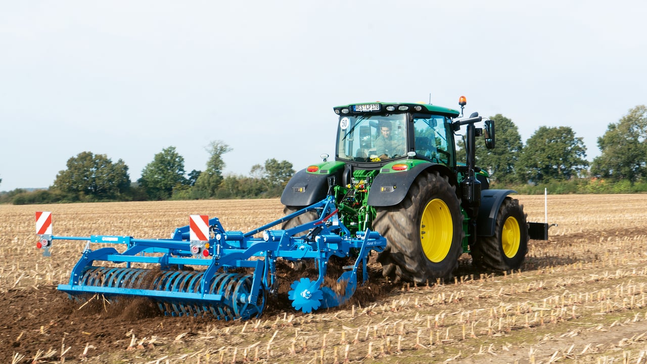 The new Lemken Karat 10 cultivator