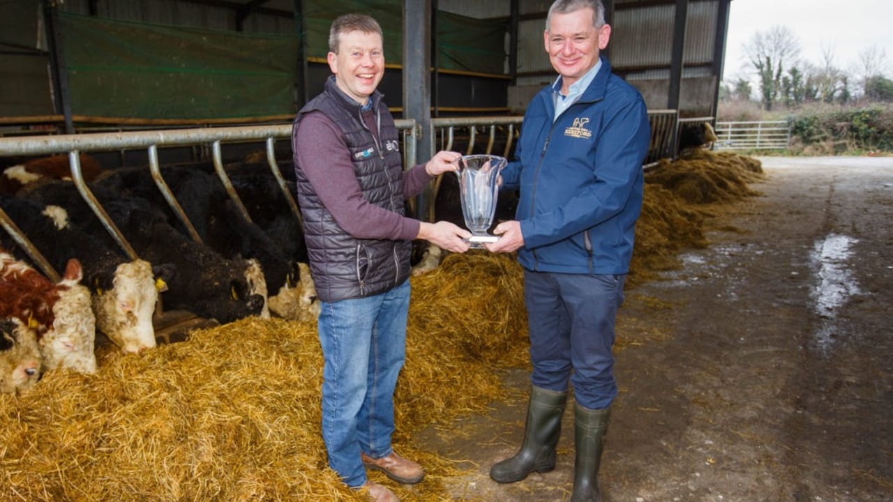  L-R: Clement King, Riverstown, Co. Offaly - Irish Hereford Prime's Farmer of the year 2021 and Irish Hereford Prime's procurement officer Michael Cleary. Image source: Jeff Harvey