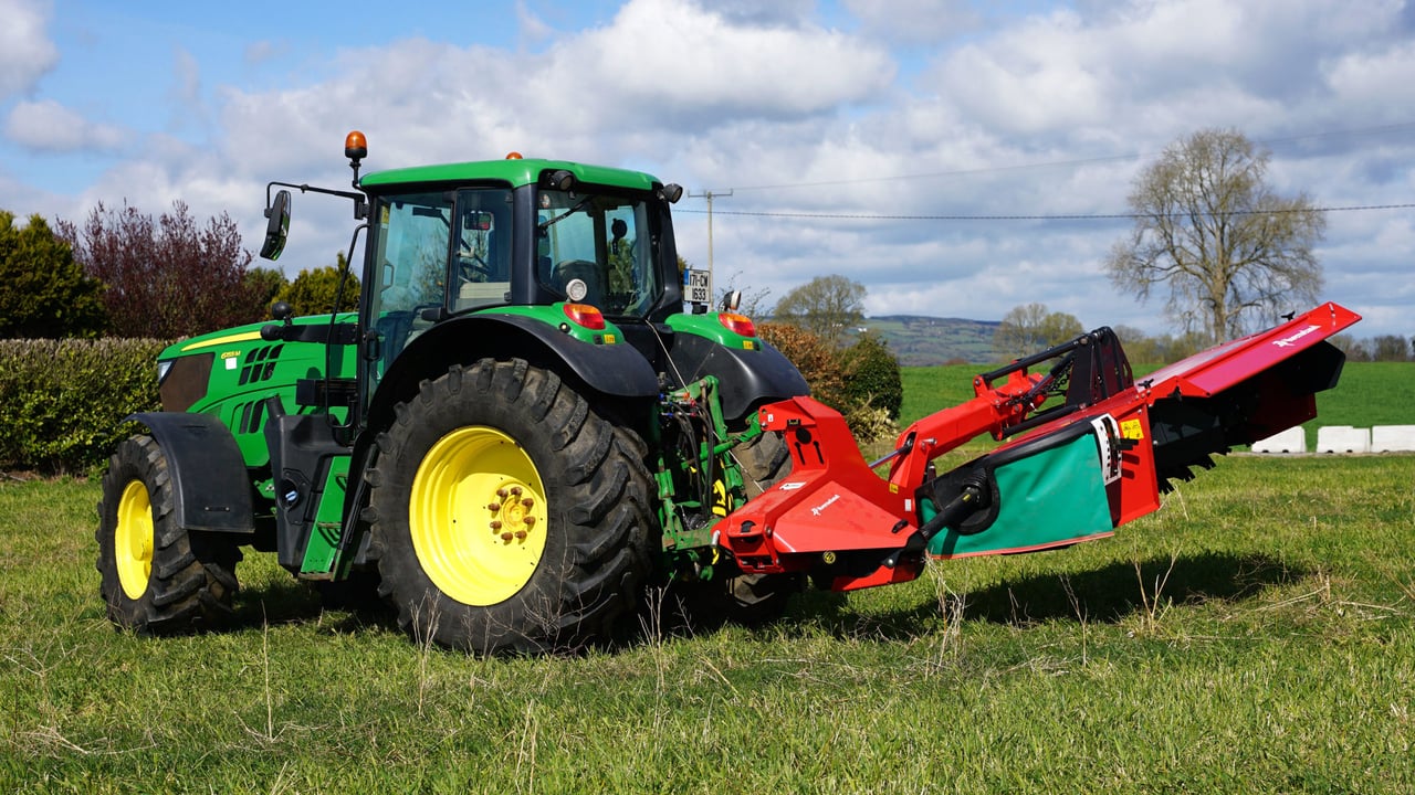 Machinery Focus: Prepping a Kverneland mower for spring