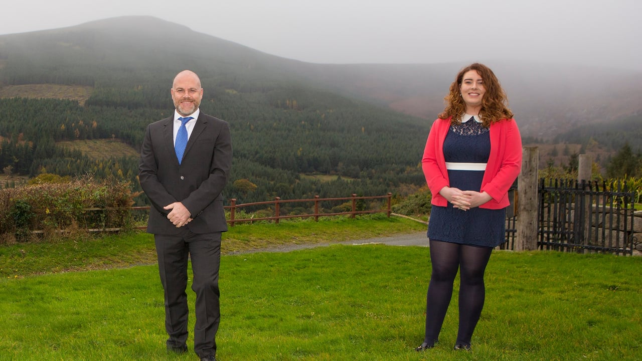 CEO of National Broadband Ireland Peter Hendrick with Claire Gough (Macra na Feirme Leinster vice-president) pictured at Knockree, Glencree Co.Wicklow