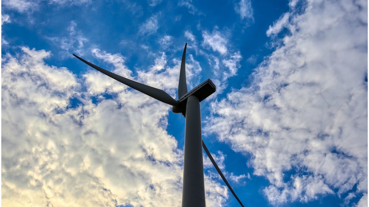 Good weather sees drop in electricity generated by wind farms