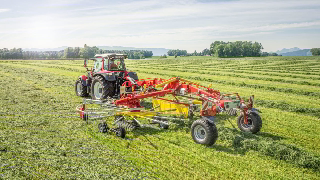 Pottinger has launched its new TOP 882 C rake