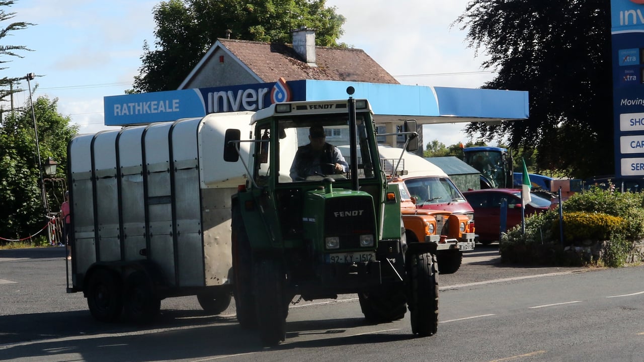 Tom Ruddle, starting their tour with the vintage tractors to Kilgarvan from the 5 Crossroads, Rathkeale. Image: Brendan Gleeson