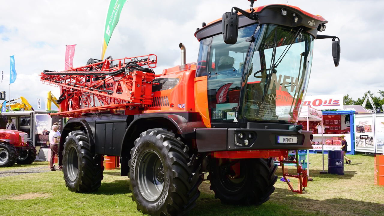 Machinery Focus: Top-spec SAM sprayer