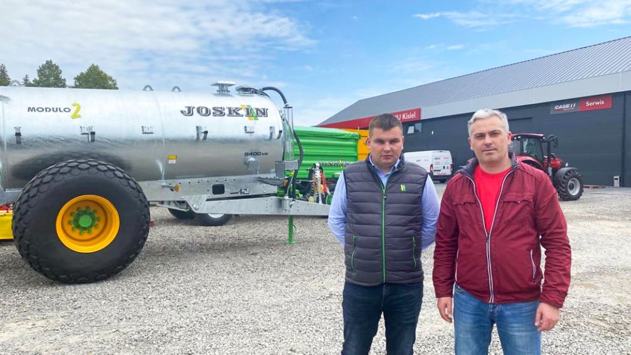 Paweł Paczuski (Joskin sales representative) and Michał Stachlewski (sales director of Kisiel)