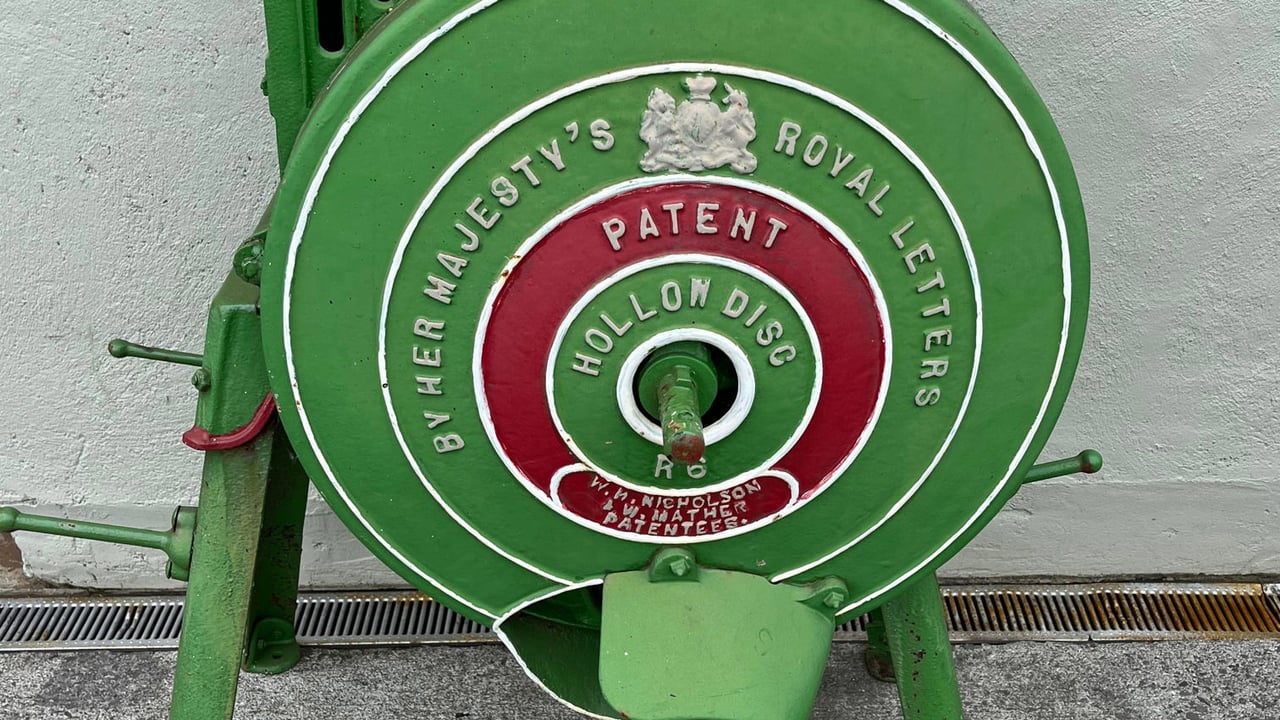 W.N Nicholson & Sons Ltd. Newark ‘Patent’ root cutter on original base, estimated €200-400