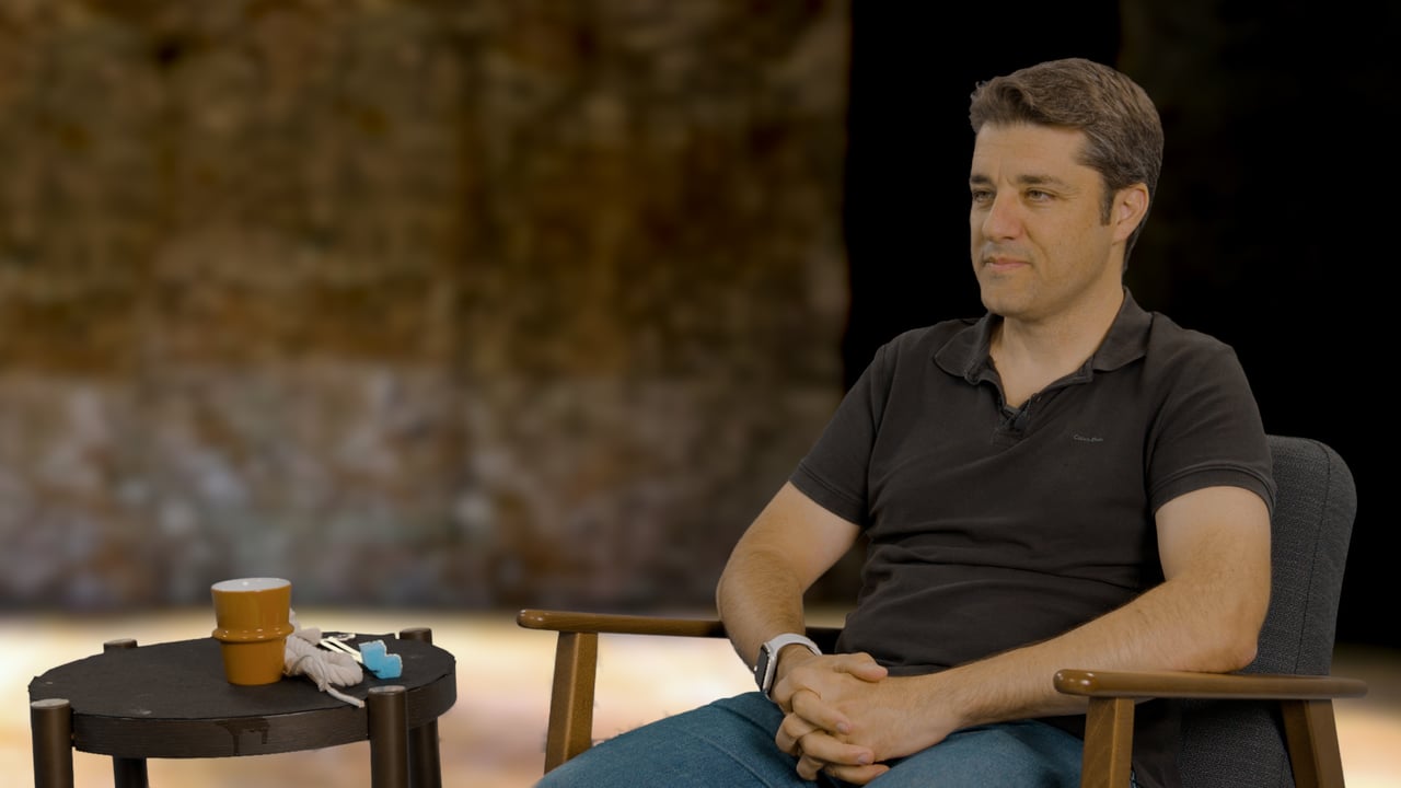 Farmland discusses research on pig development, ACRES and the energy crisis