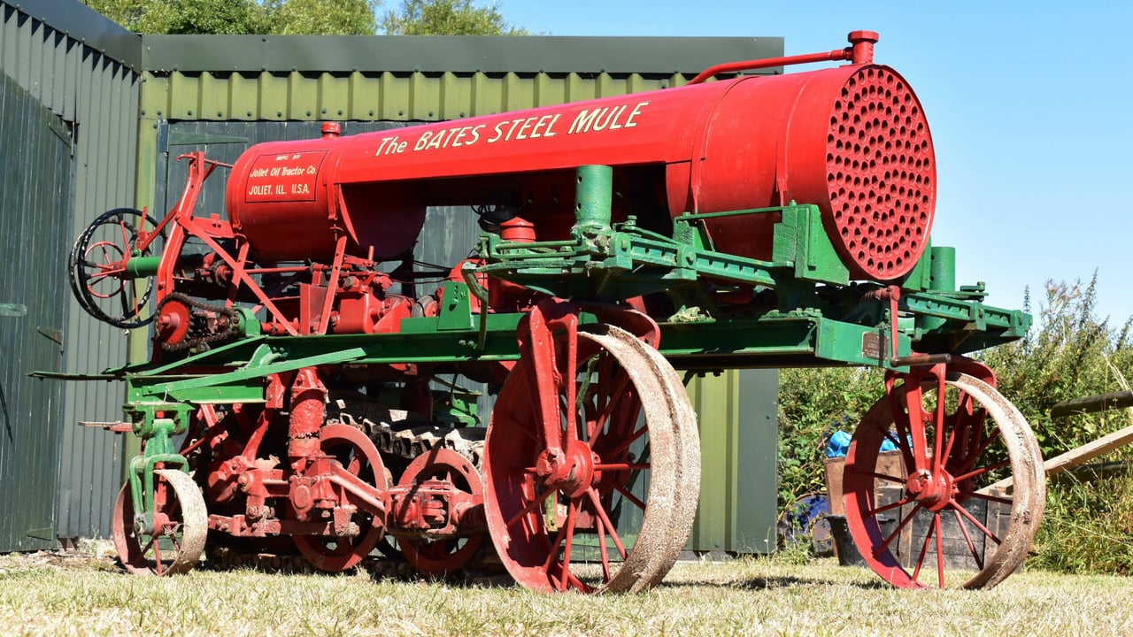 Early tractors and high prices at Cheffins vintage sale