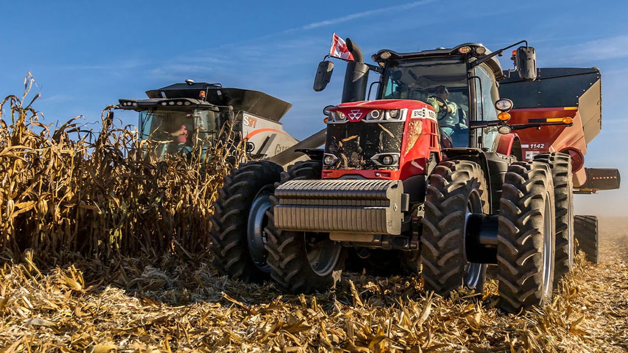 Large tractor sales boom in US but compacts stall