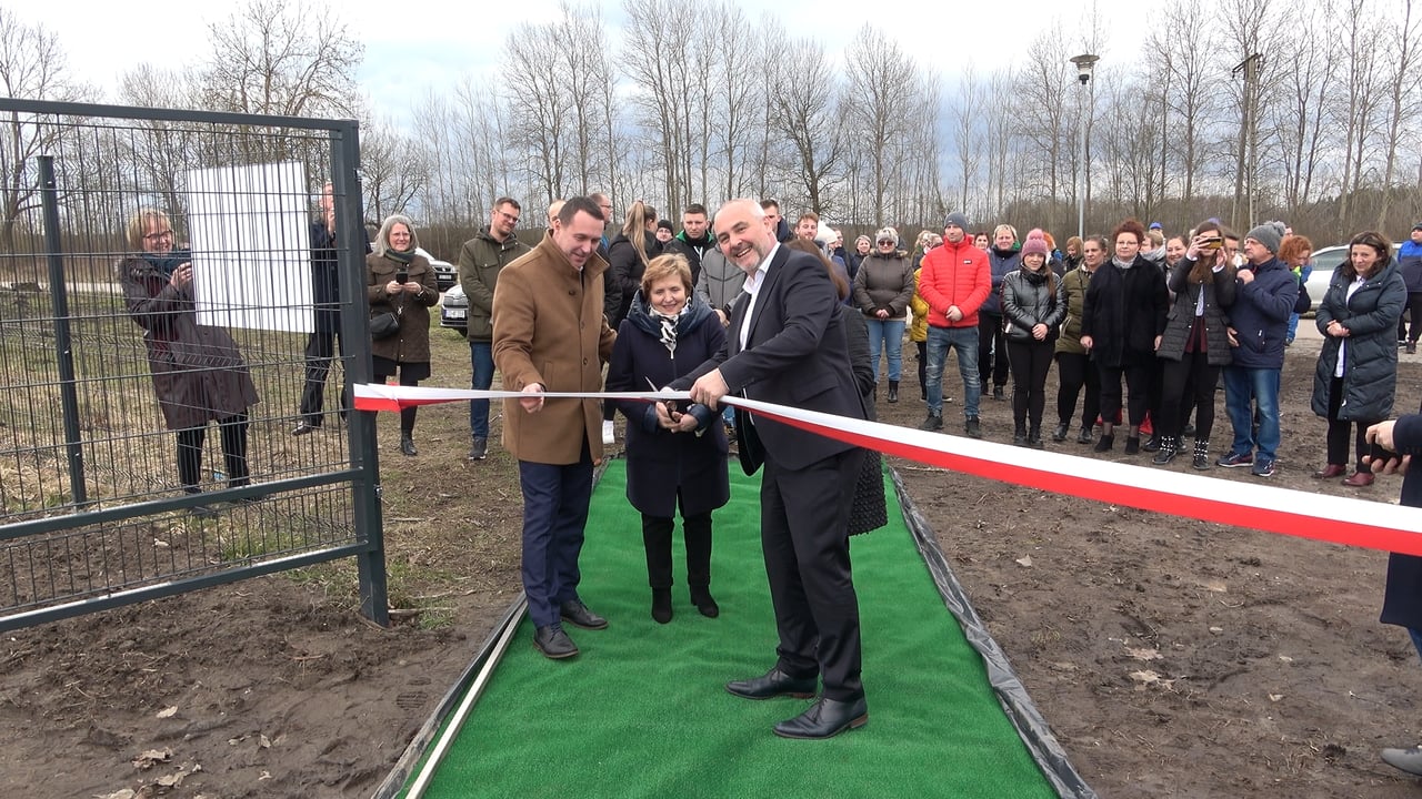 The new solar power plant is officially opened in Tychowo, Poland. Image: Arla Foods