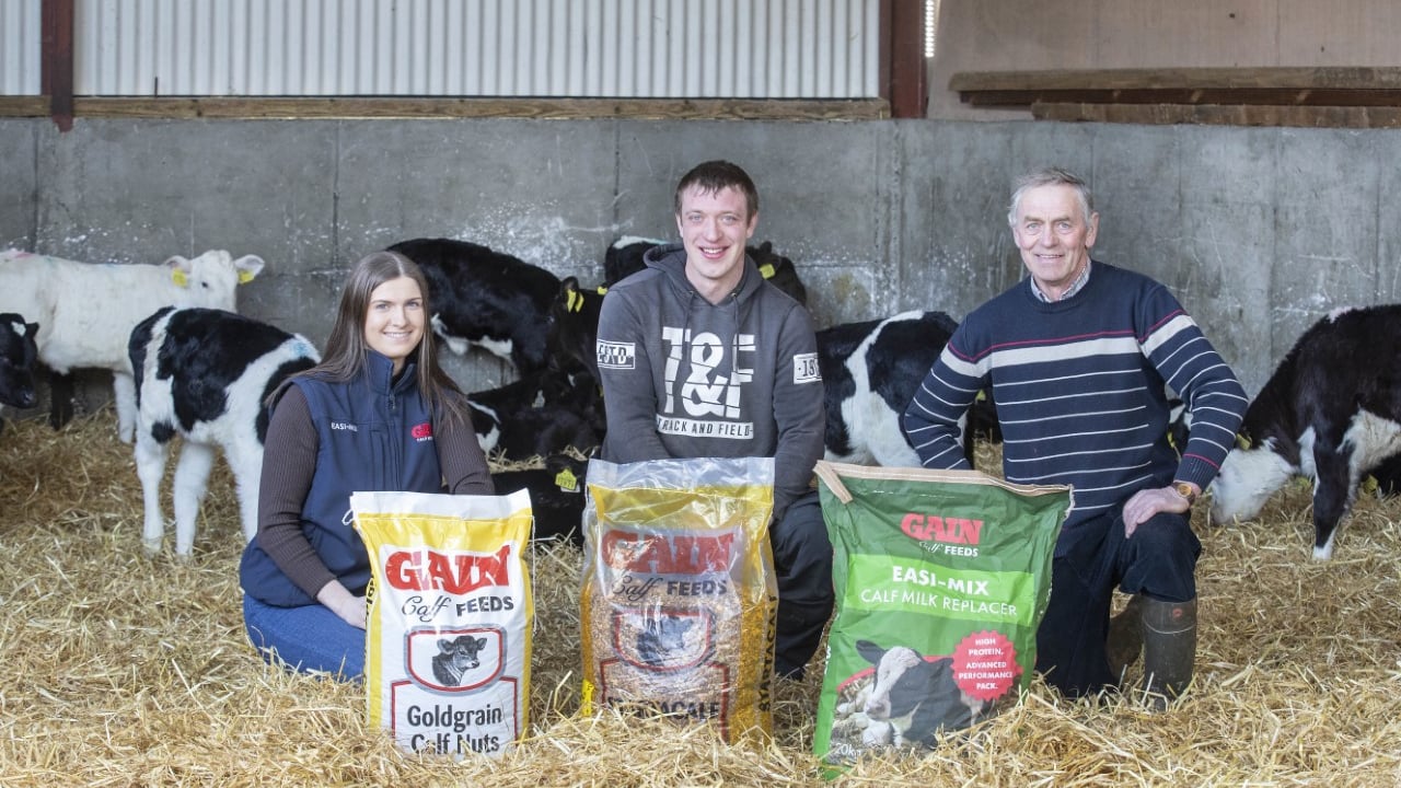 L-R: GAIN business manager Amy Caldbeck and dairy farmers Kieran and Seán Phelan