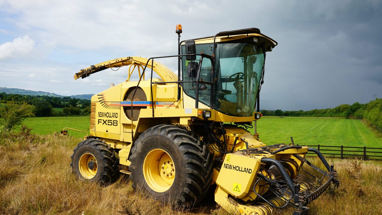 This niceley present New Holland FX 58 is rated at 525hp and dates from 1999