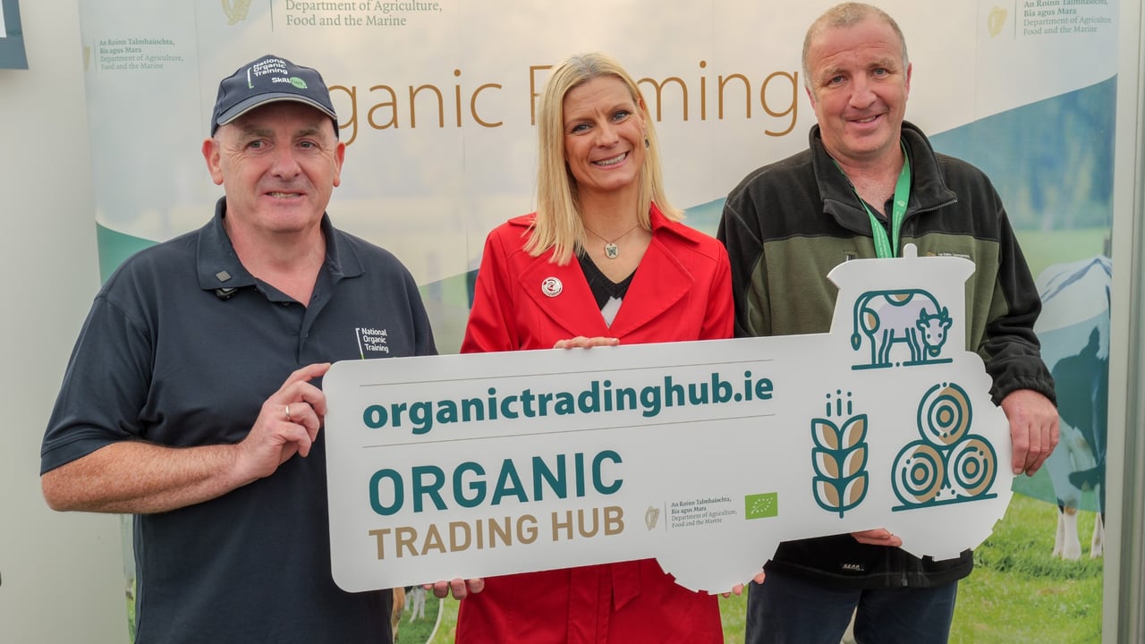 L-R: Seán McGloin, National Organic Training; Minister Pippa Hackett; and Jack Nolan, Department of Agriculture, Food and the Marine